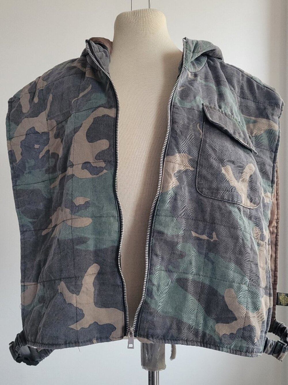 Taxi Puffer Utility Vest Green Camo Hooded Sleeveless Jacket